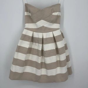 BCBG Maxazria Blush/Cream Strapless Textured Bandage Bustier Dress Size M NWT